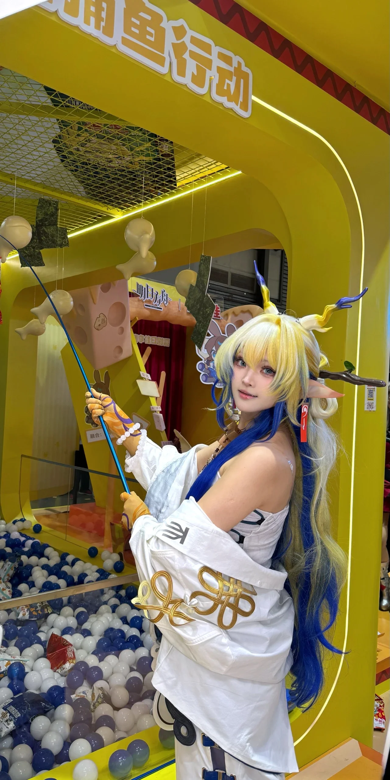 【黍cos】明日方舟联名上好佳展台真实体验 - 第 3 张