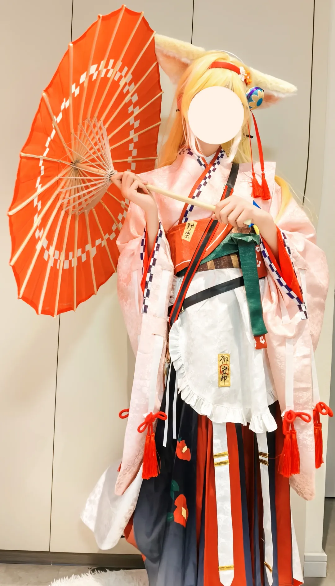 【铃兰雪霁cos】明日方舟的冬日暖阳，撑伞而来