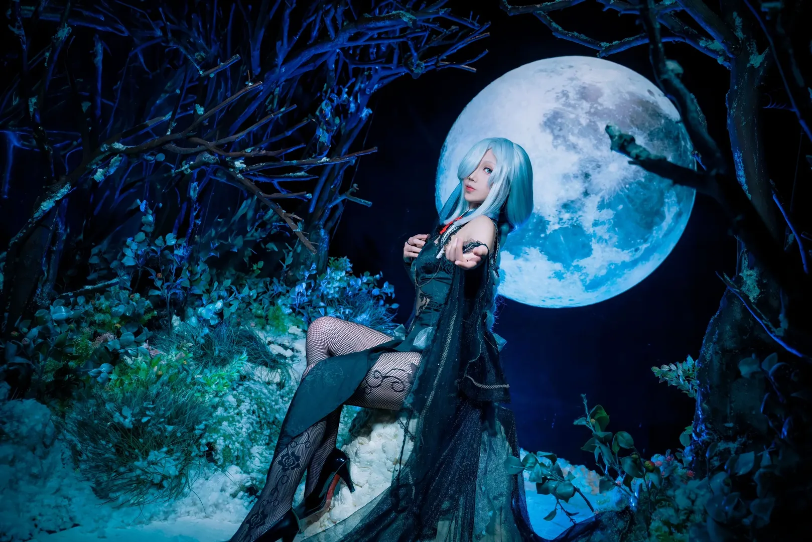 【申鹤cos】月夜下的哥特风花嫁，这套造型真的很惊艳
