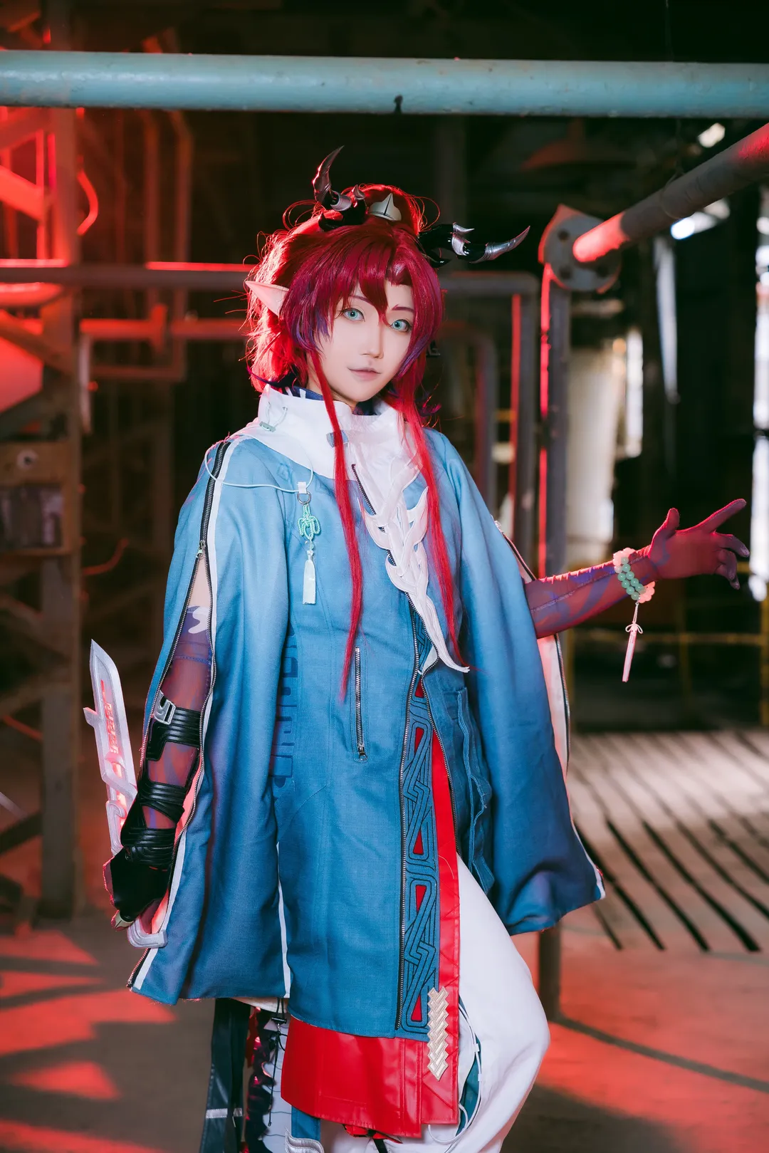【余cos】明日方舟废墟里的红蓝撞色 - 第 2 张