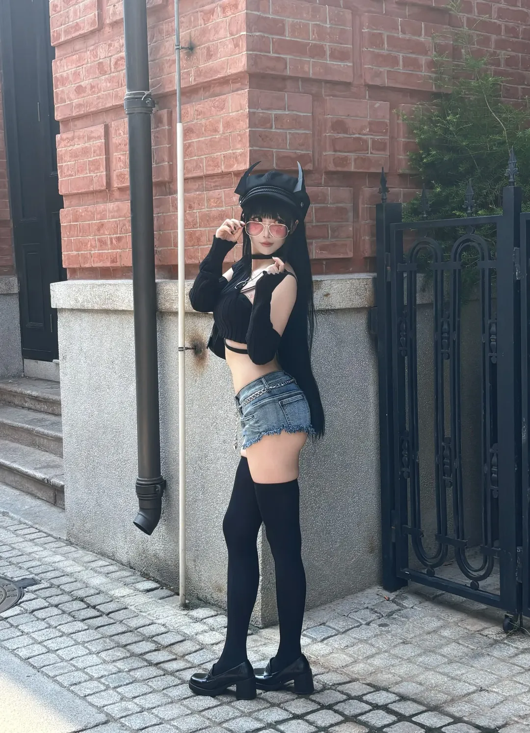 【能代 コスプレ】アズールレーン 黒系デイリースタイルのアンニュイなコスプレ街撮り - 1 枚目