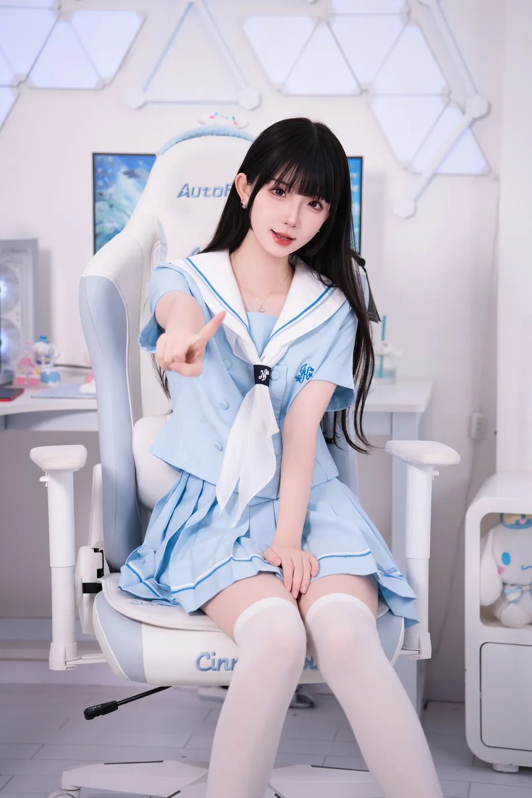 浅蓝色水手服的居家可爱日常 - 第 2 张