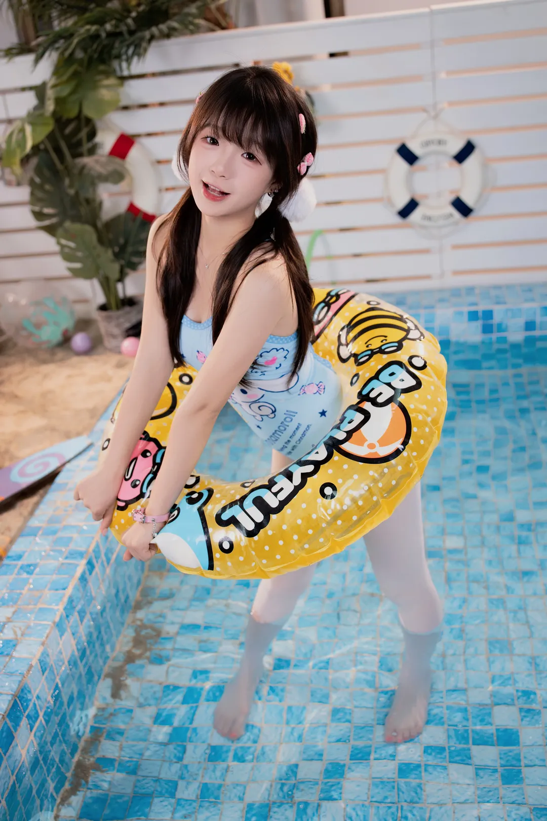夏日泳装cosplay，白色连裤袜的清凉出片记 - 第 5 张