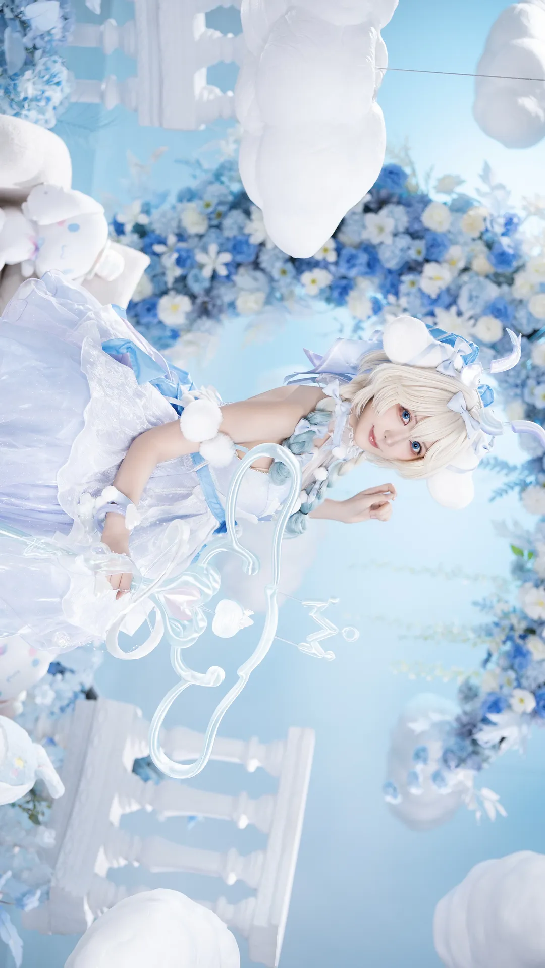 【瑶时之祈愿cos】云朵蓝花间的魔法少女守护者 - 第 3 张