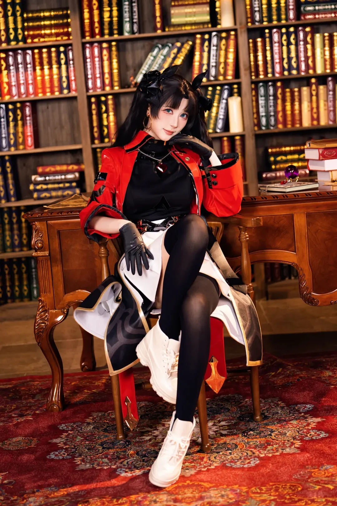 【远坂凛cos】古典书房里的红黑定格
