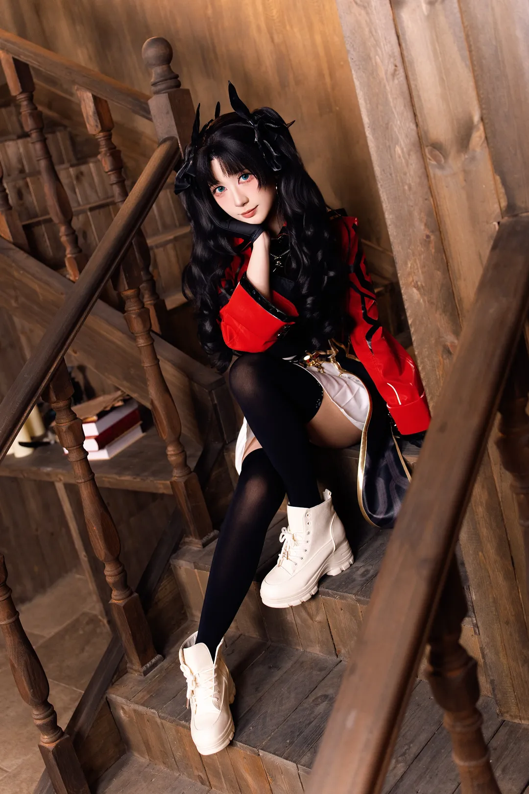 【远坂凛cos】复古书房里的红黑美学定格