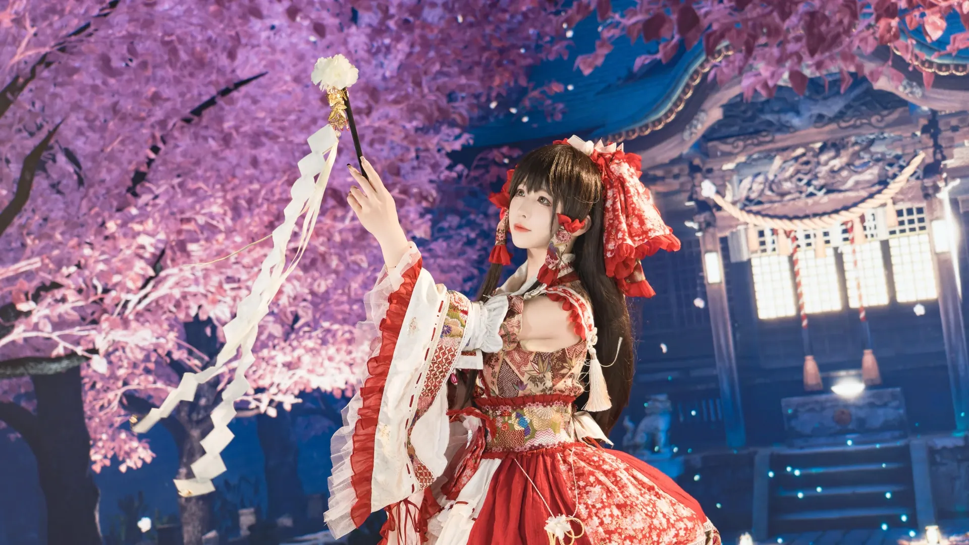 【博丽灵梦cos】东方project里的红白巫女，夜色下的樱花神社 - 第 3 张