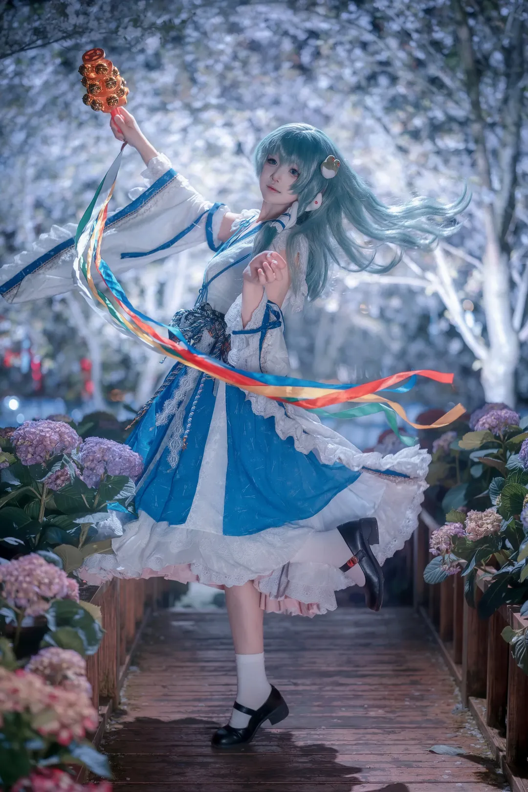 【东风谷早苗cos】人间游，幻想乡外的蓝白身影