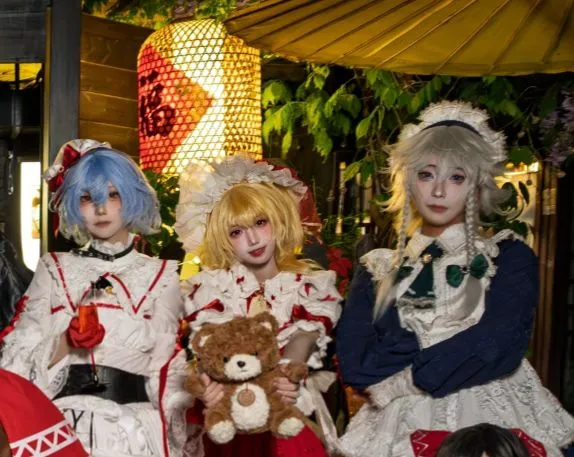 【芙兰朵露cos】红魔馆三人组出街，来自大合照的糊糊记录