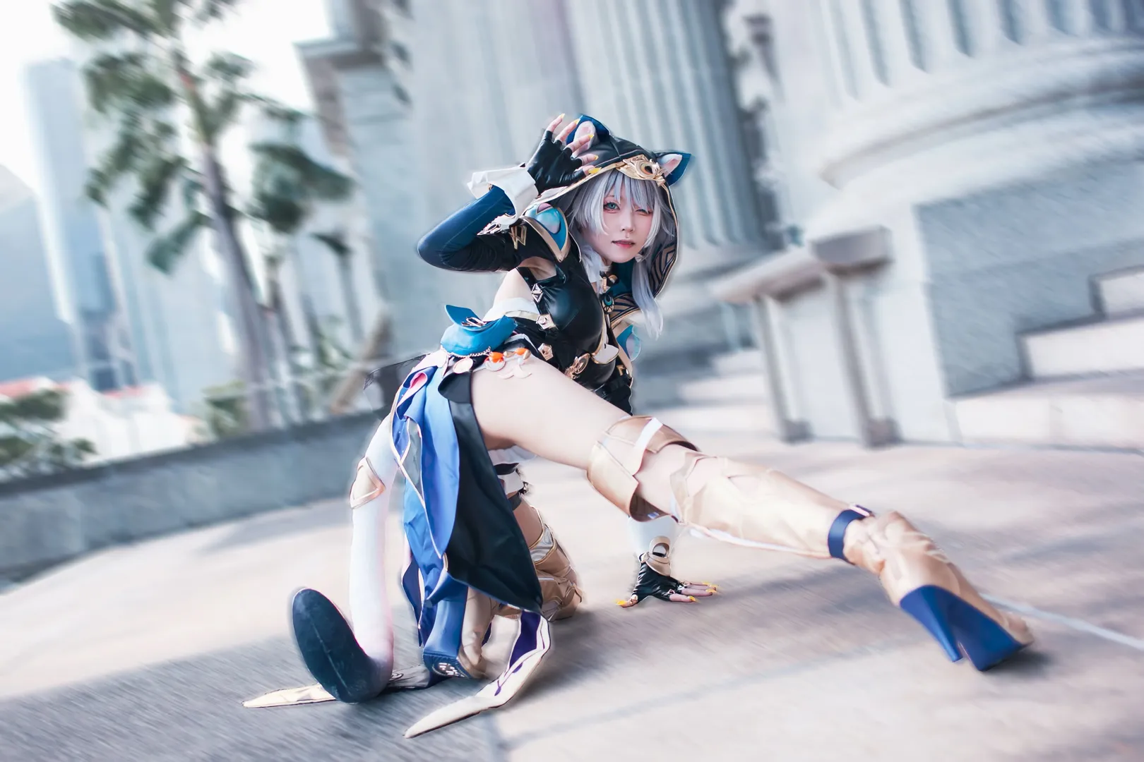 [Cifera Cosplay] Honkai: Star Rail's Lethal Kitty Launching a Low-Stance Attack - Image 1