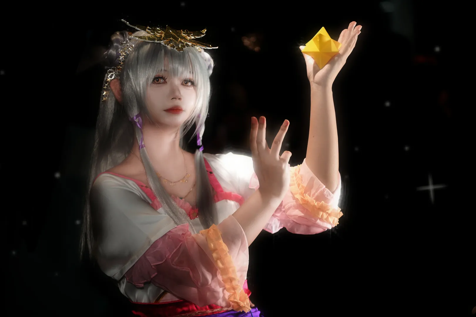 【星尘cos】五维介质星尘生日贺图，暗夜星光下的银色游吟诗人