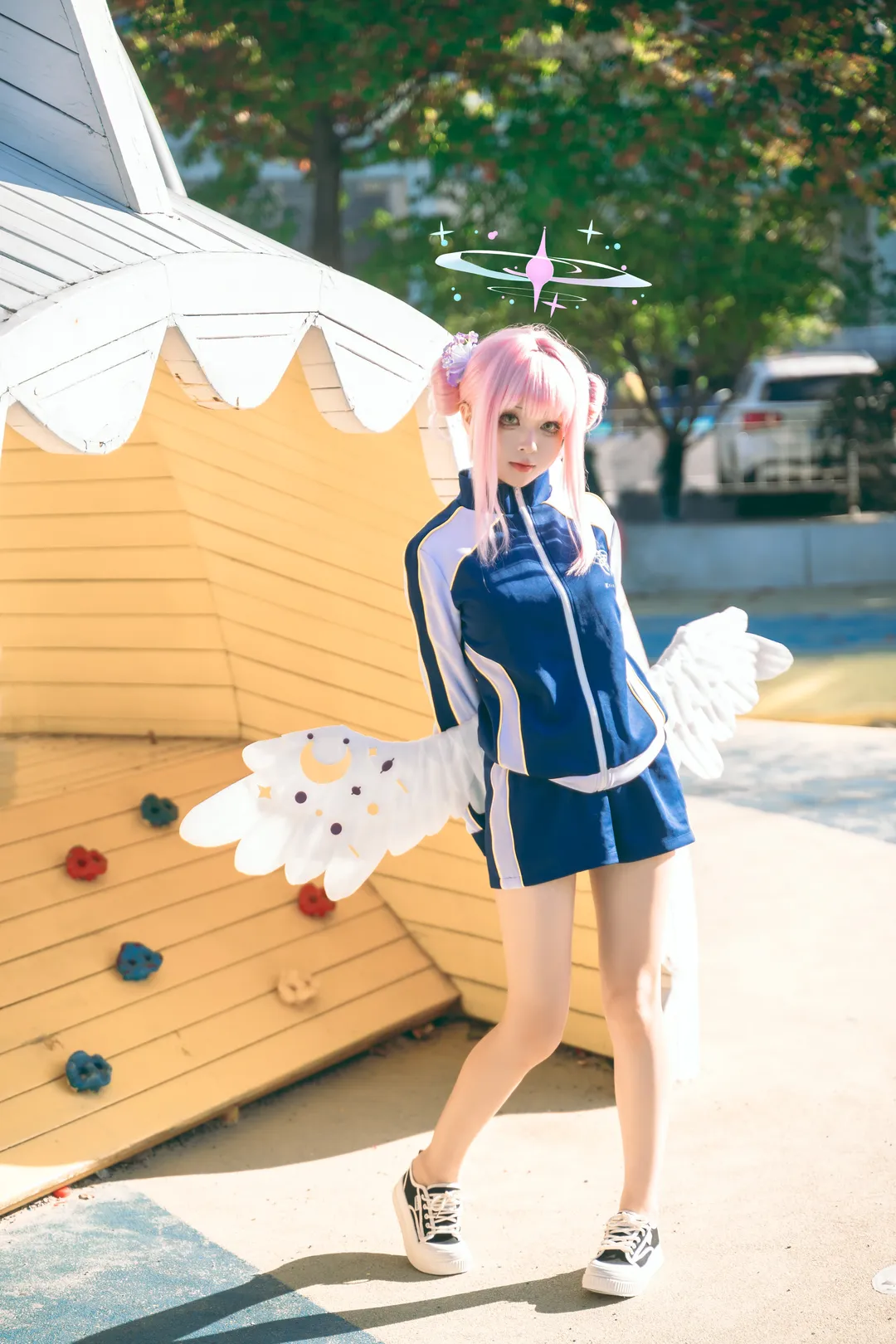 【聖園ミカ コスプレ】ブルーアーカイブの純白の天使の翼と輝く誕生日 - 1 枚目