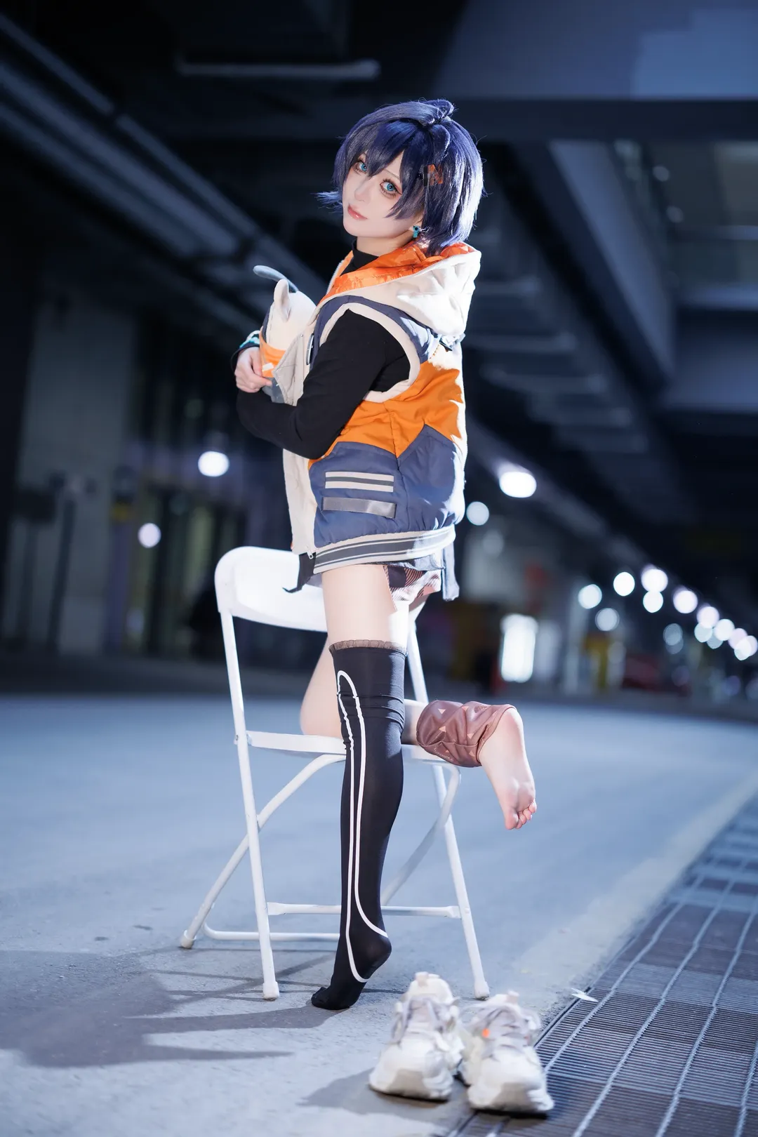【玲cos】绝区零蓝发少女的街头出片记录 - 第 4 张