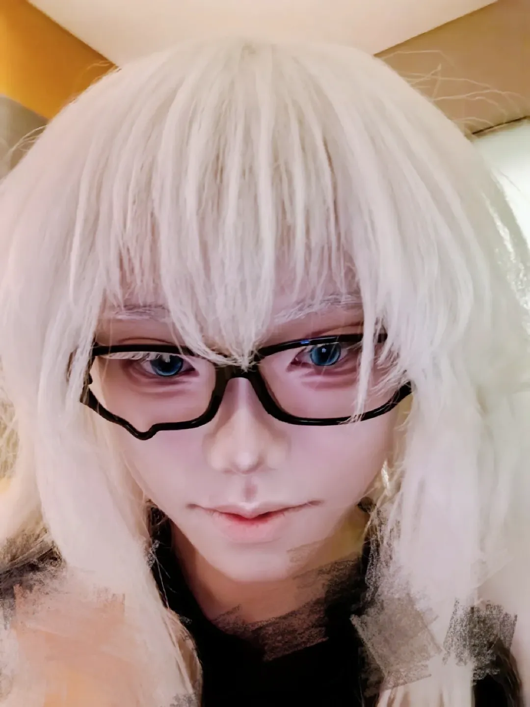 白髮藍瞳的試妝記錄，被老爸吐槽適合鬼屋 - 第 1 張