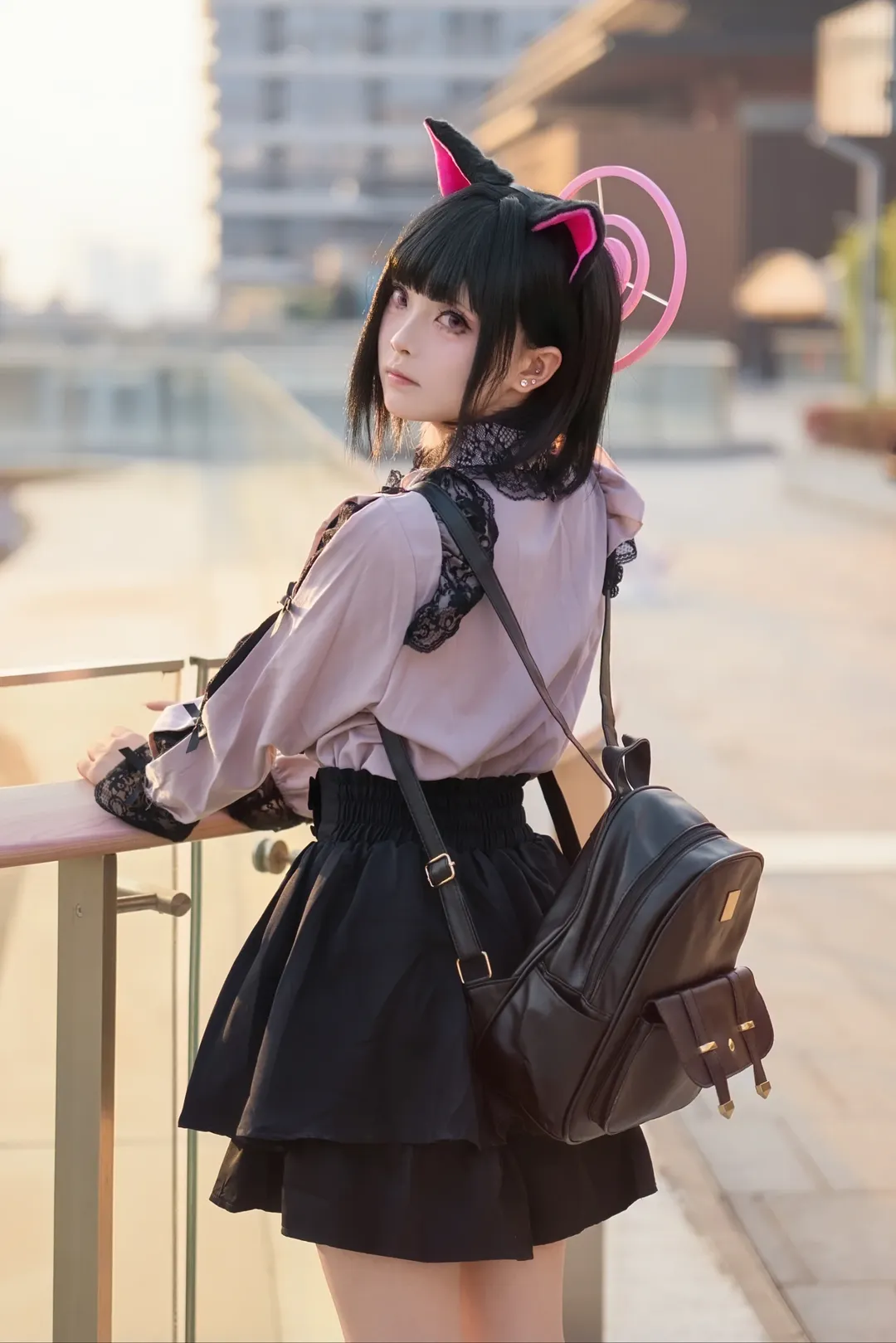【杏山カズサ コスプレ】『ブルーアーカイブ』地雷系 コスプレの屋外ロケ写真 - 3 枚目