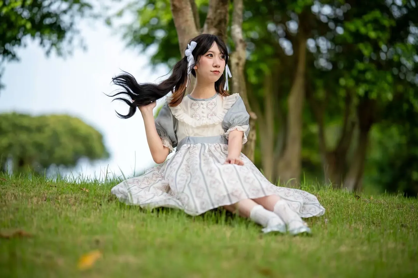 帶兩盞燈去公園拍洛麗塔外拍，喂蚊子也值了 - 第 7 張