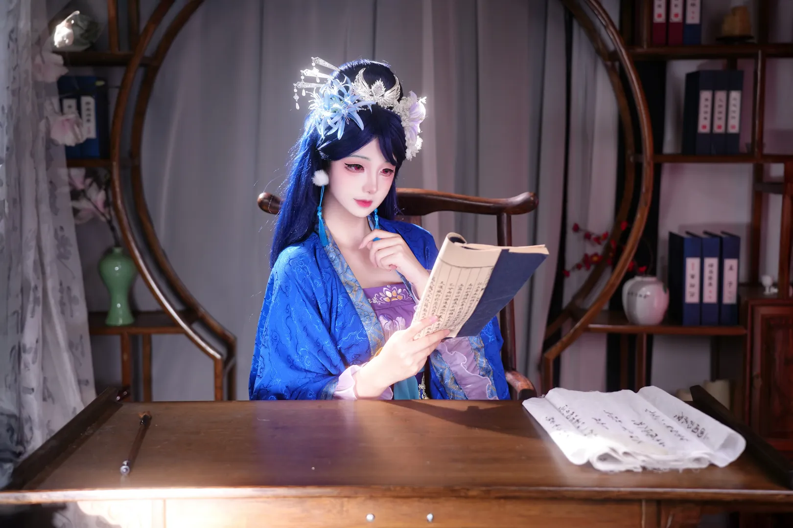 蓝发古风汉服造型，游走于古典山水梦境 - 第 8 张