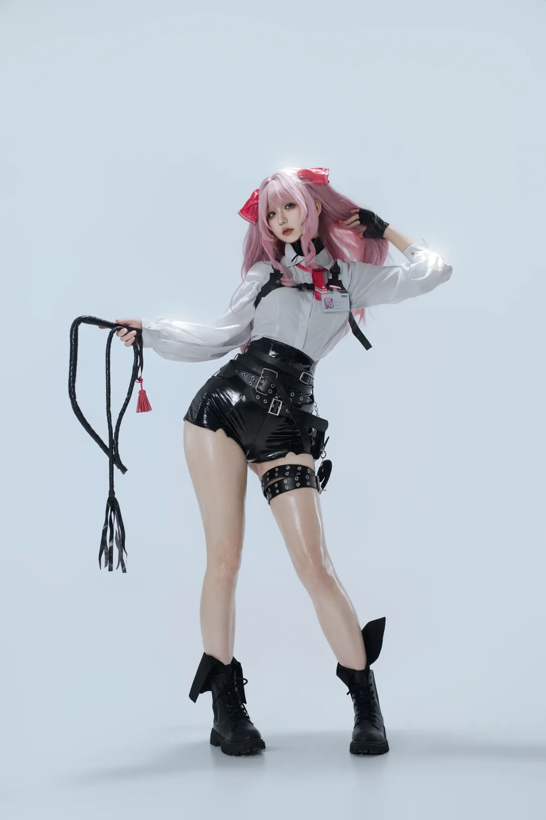 【尤妮cos】胜利女神妮姬白棚里的皮鞭造型