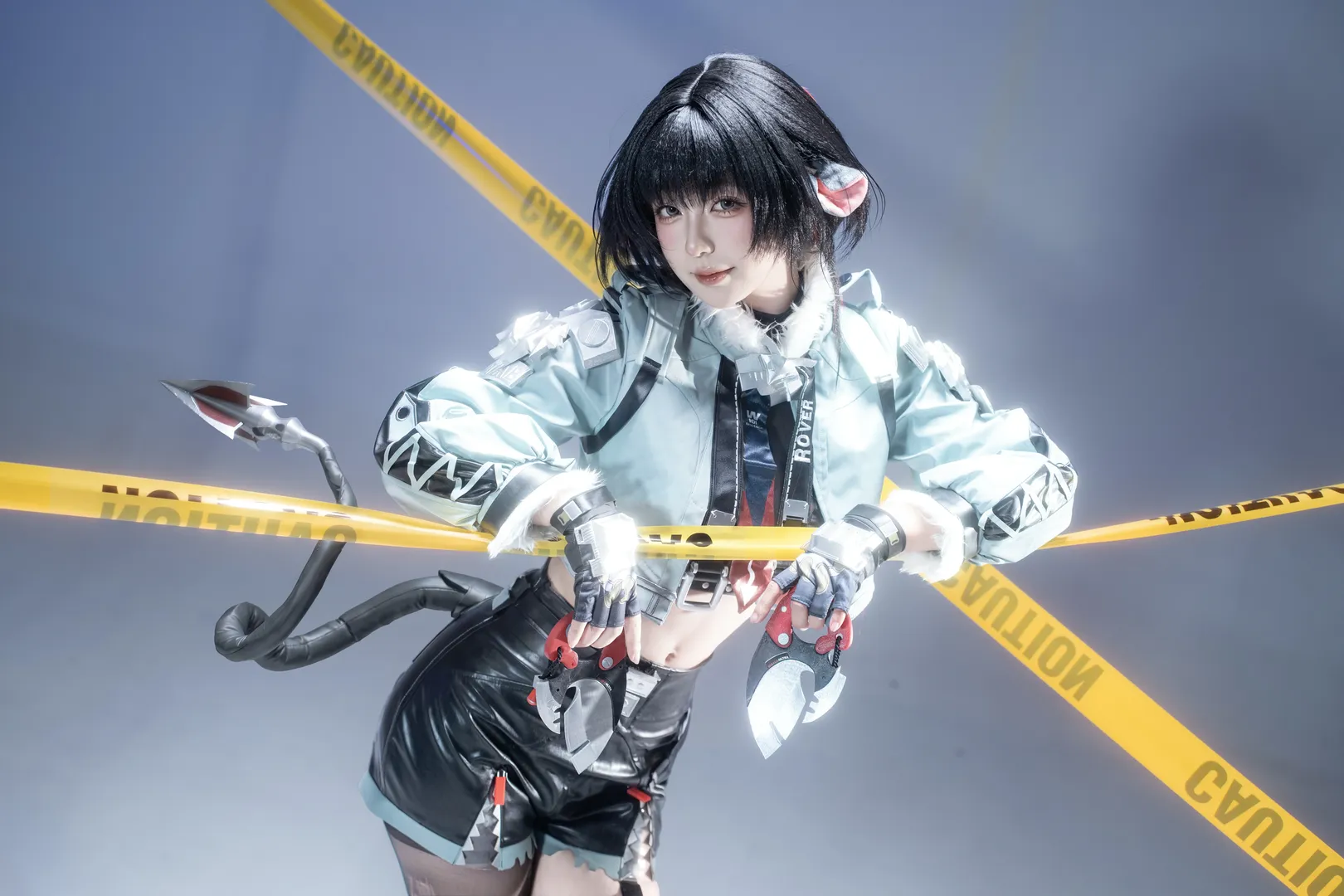 绝区零简杜cos，白棚光影下的猫希人