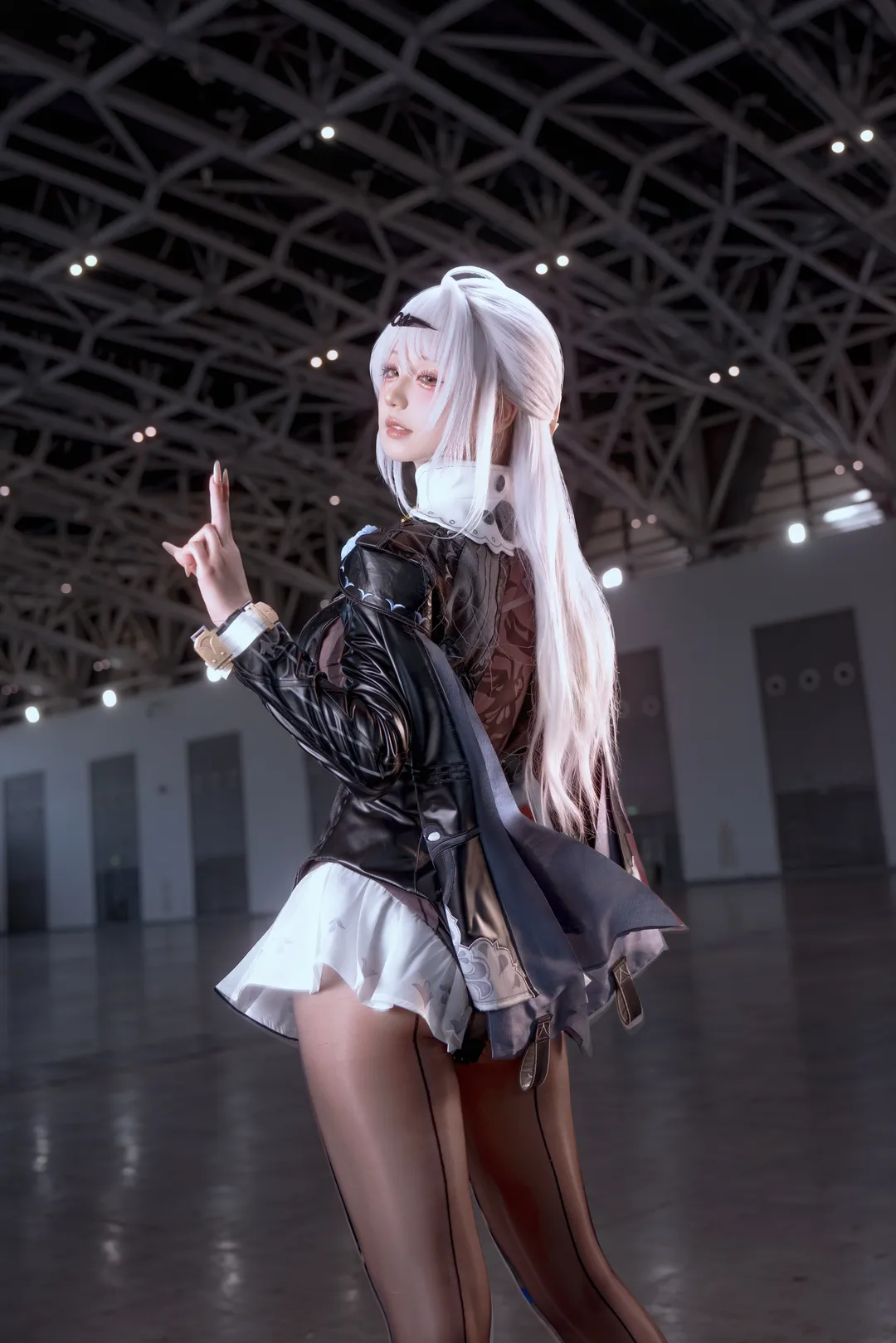 [Yixuan cosplay] Zenless Zone Zero's Guide: Learning to Face Growth on My Own - Image 1