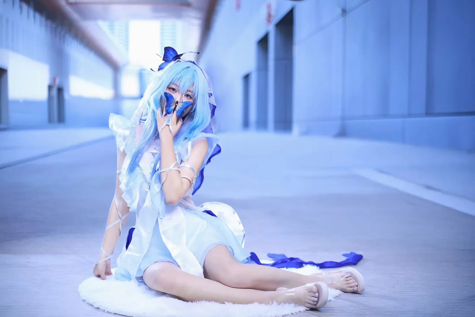 【甘雨cos】冰系本命觉醒，蓝色蝴蝶也来贴贴了 - 第 3 张