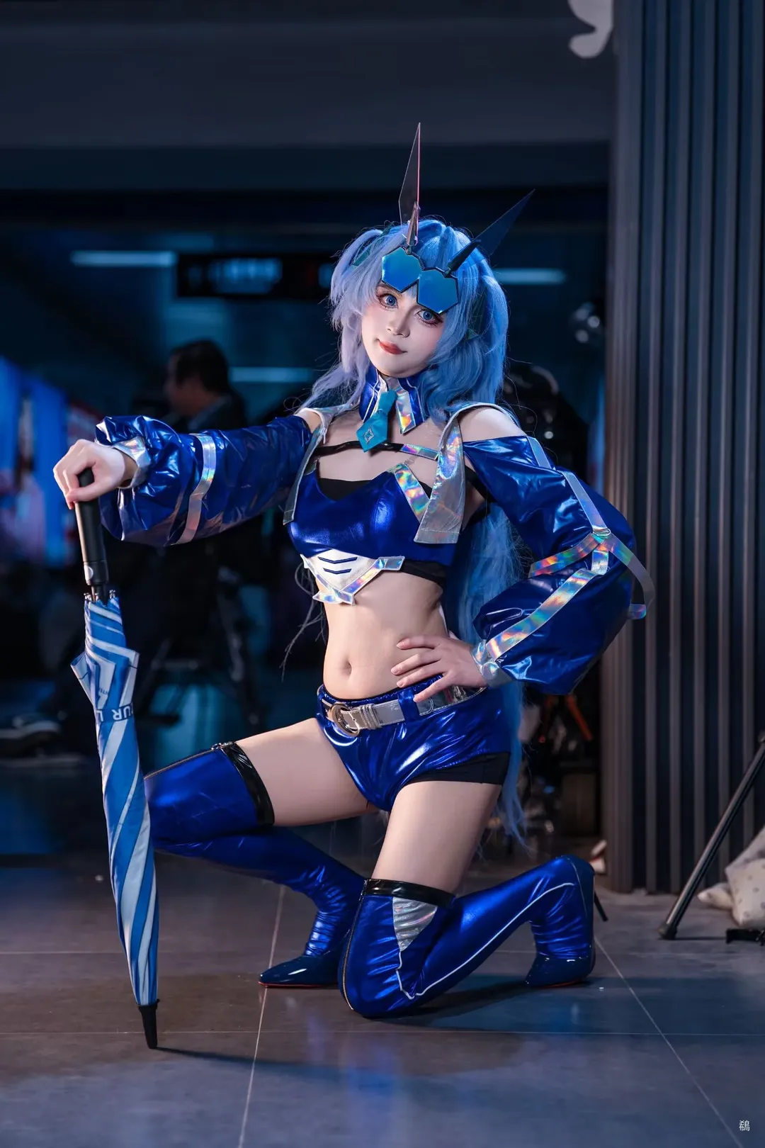 [Rain Burst Cosplay] Path to Nowhere, Convention Chronicles in Glossy Blue Light - Image 4