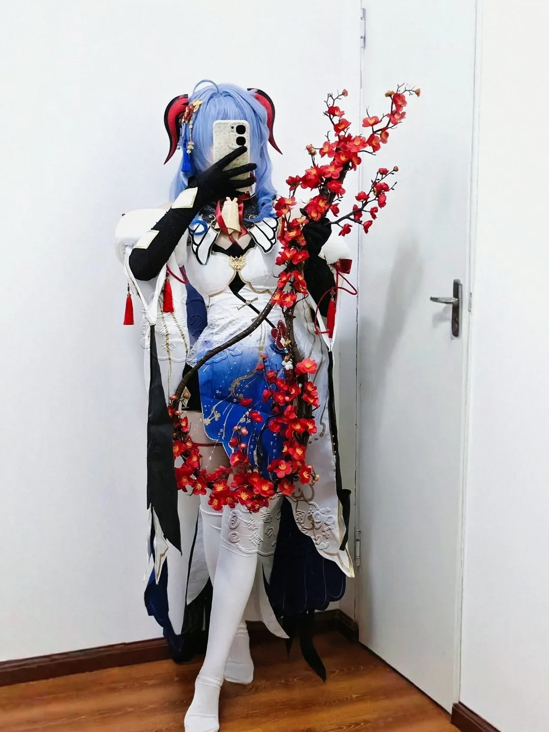 【甘雨cos】原神里的璃月秘书，白丝与渐变色裙摆的日常记录