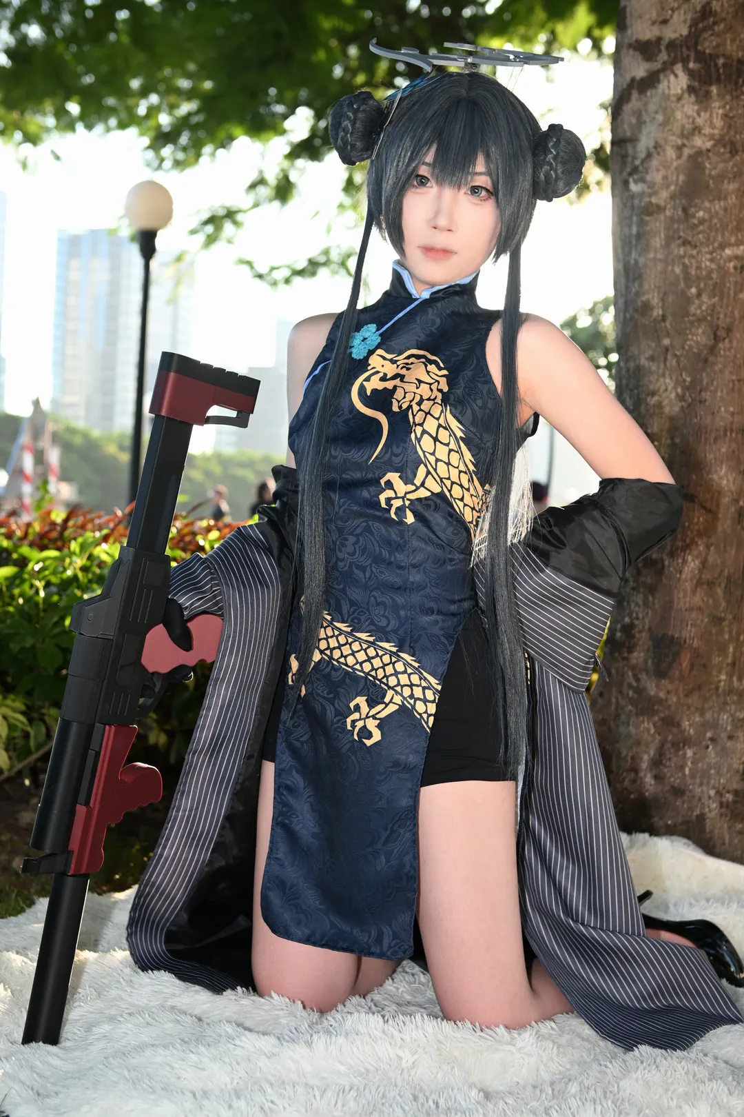 【Misaki cosplay】Hardcore Contrast of Navy Gold Dragon Cheongsam and Firearms at CICF Expo - Image 4