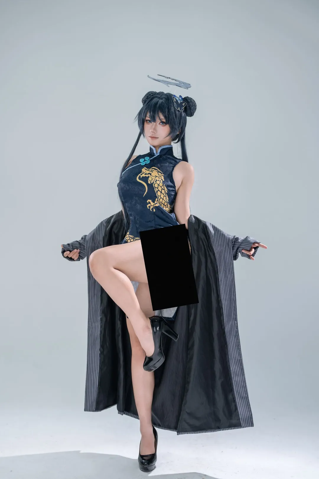【龙华妃咲cos】深蓝旗袍与金线龙纹，蔚蓝档案中的冷艳气场