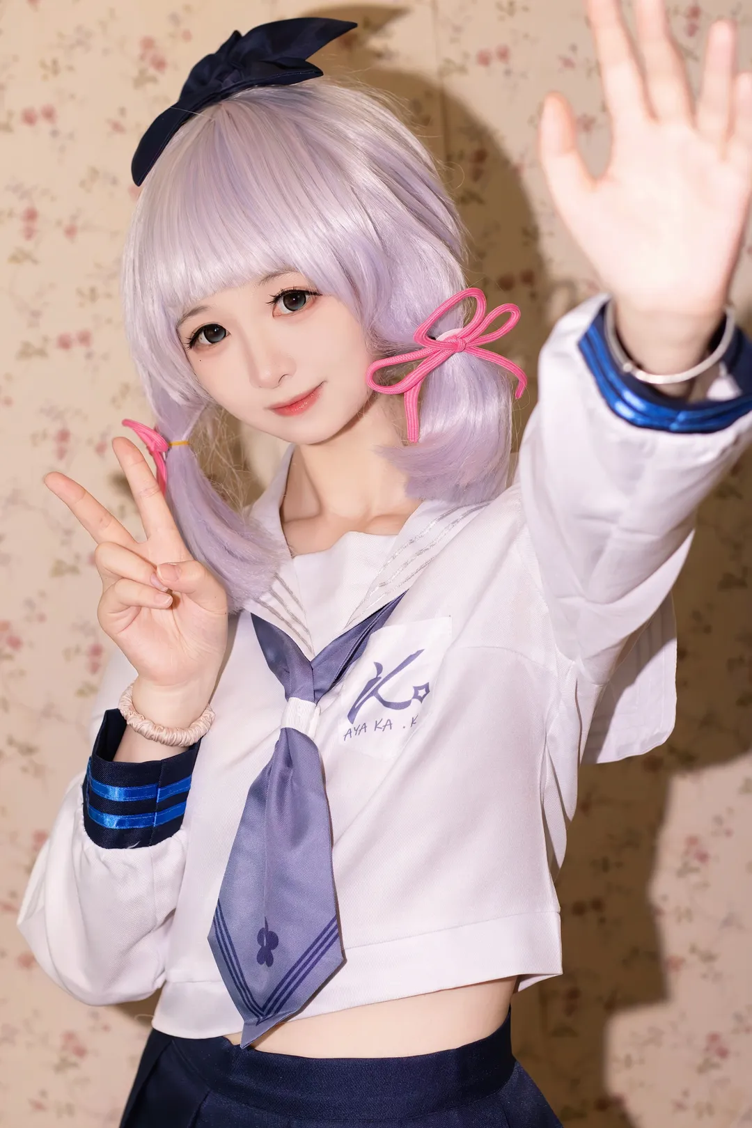 【神里绫华cos】一起喝奶茶，看看社奉行大小姐的日常水手服 - 第 2 张