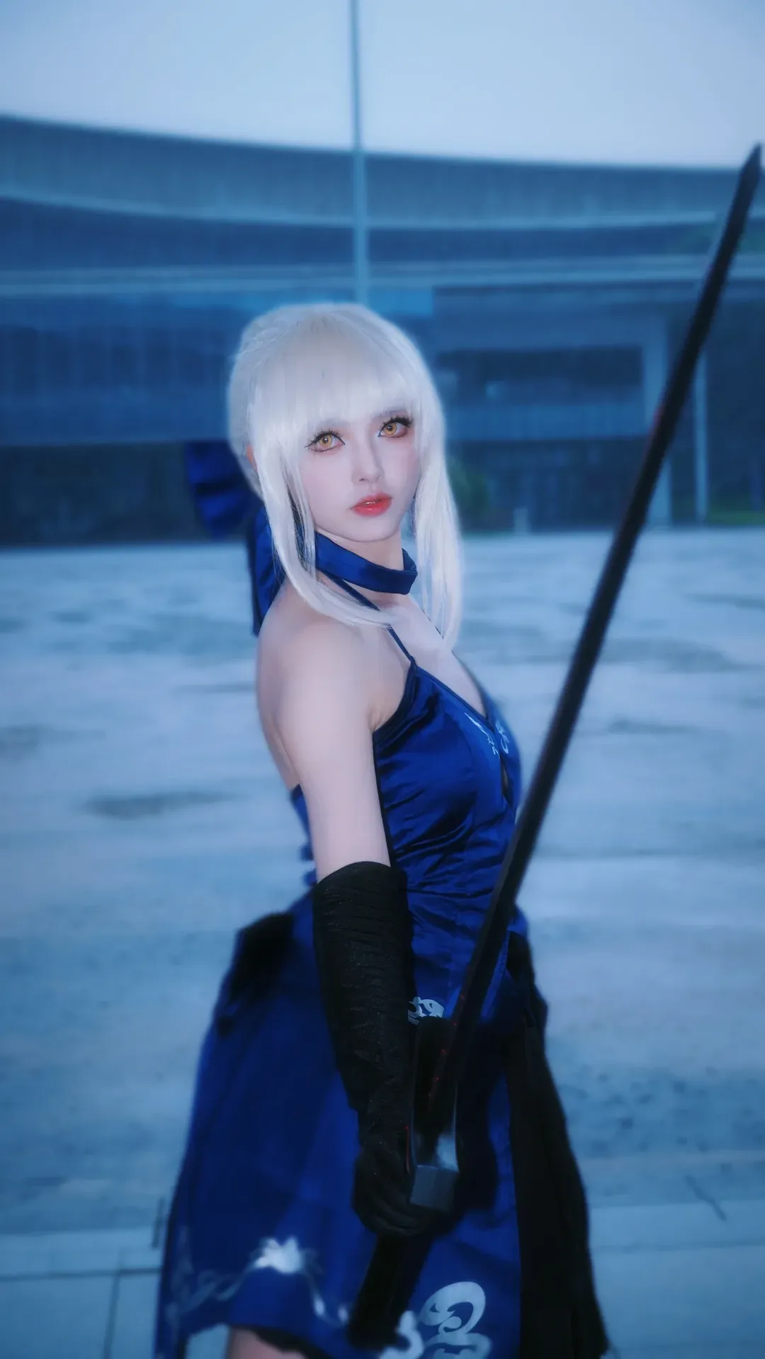 【阿爾託莉雅cos】黑呆的冷酷回眸，Fate/Grand Order熱浪展返圖