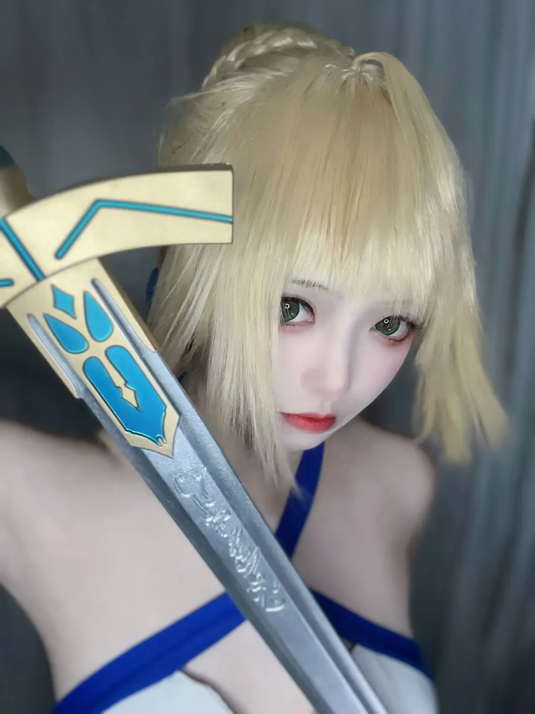 【阿爾託莉雅cos】Fate/Grand Order，舉起這把劍也是個體力活 - 第 4 張