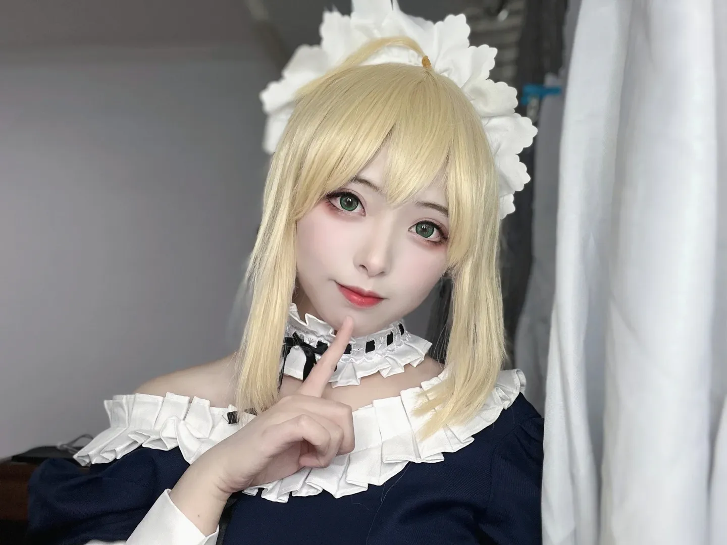 【阿尔托莉雅cos】Fate里的呆毛王，也是会跟master撒娇要饭的 - 第 3 张