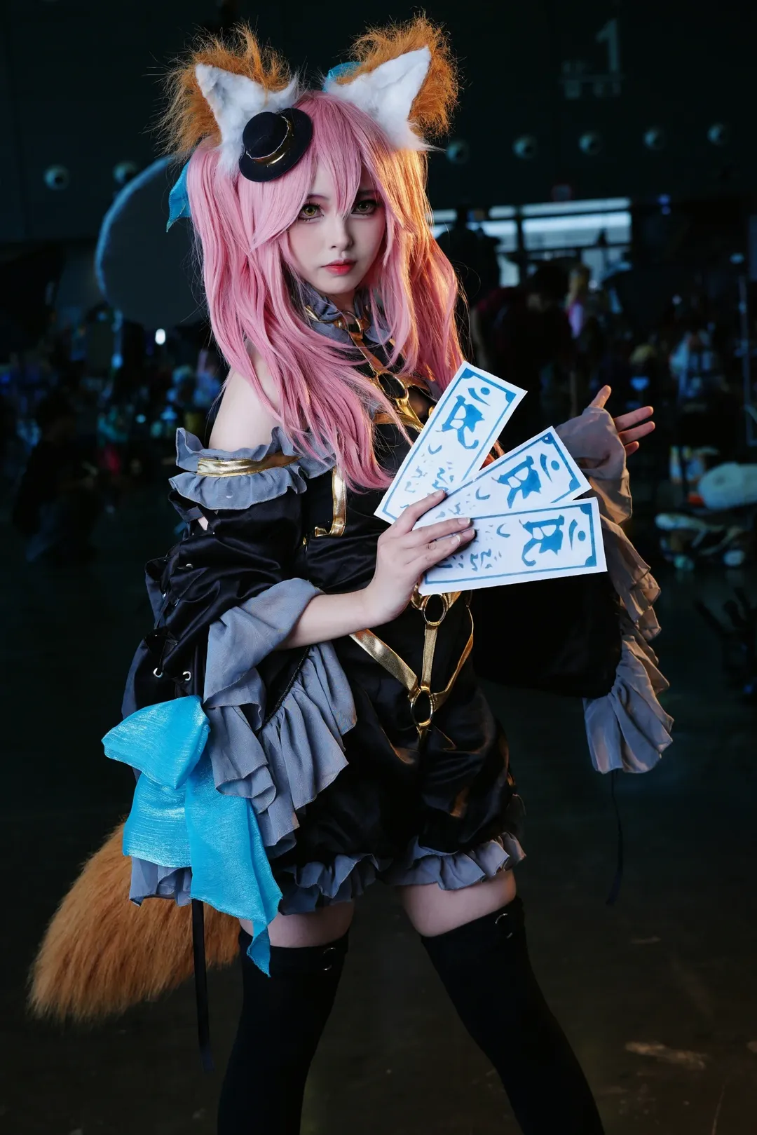 【玉藻前cos】Fate里的狐狸尾巴和符纸，漫展现场返图 - 第 1 张