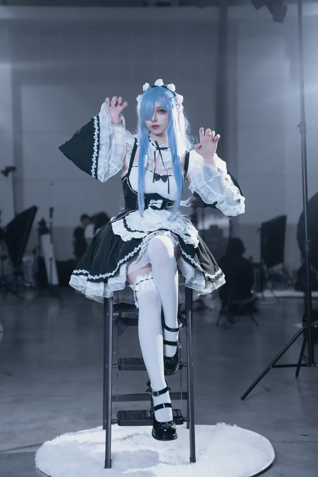 【雷姆cos】从零开始的异世界生活，黑白色调的漫展定格 - 第 5 张