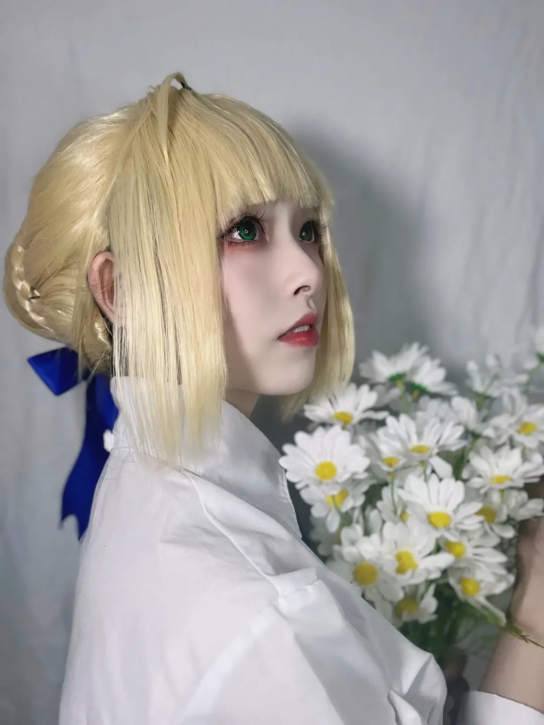 【阿尔托莉雅cos】Fate剑栏边的白花，重现那段静谧时刻 - 第 1 张