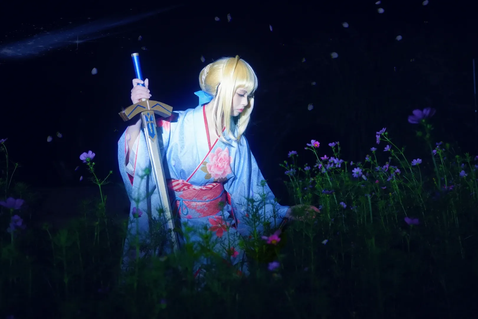 【阿爾託莉雅cos】夜色花叢中的騎士精神