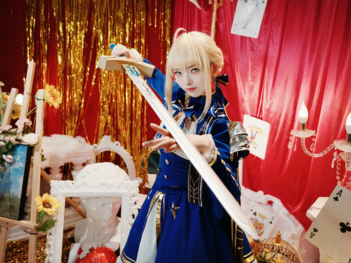 【アルトリア コスプレ】青白の戦装束を纏い、『フェイト』の奇境にて剣を振るう - 3 枚目