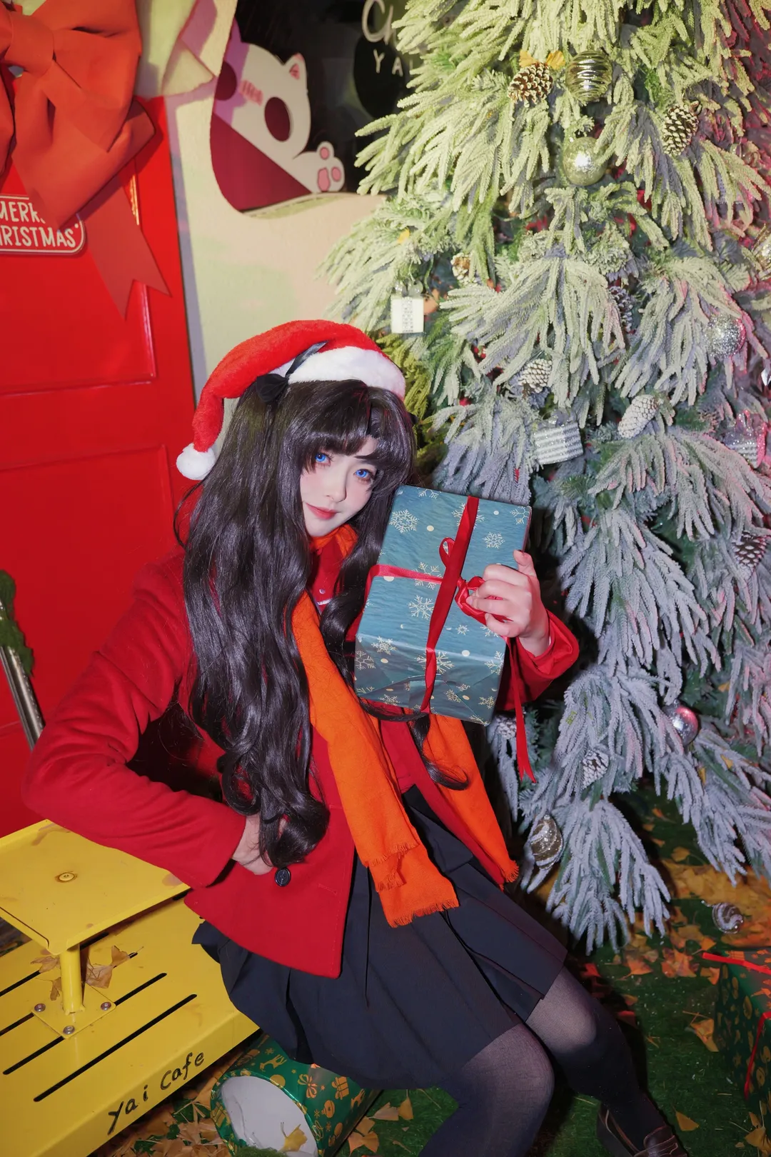 【远坂凛cos】圣诞限定红黑配色，冬日里的凛然少女 - 第 1 张