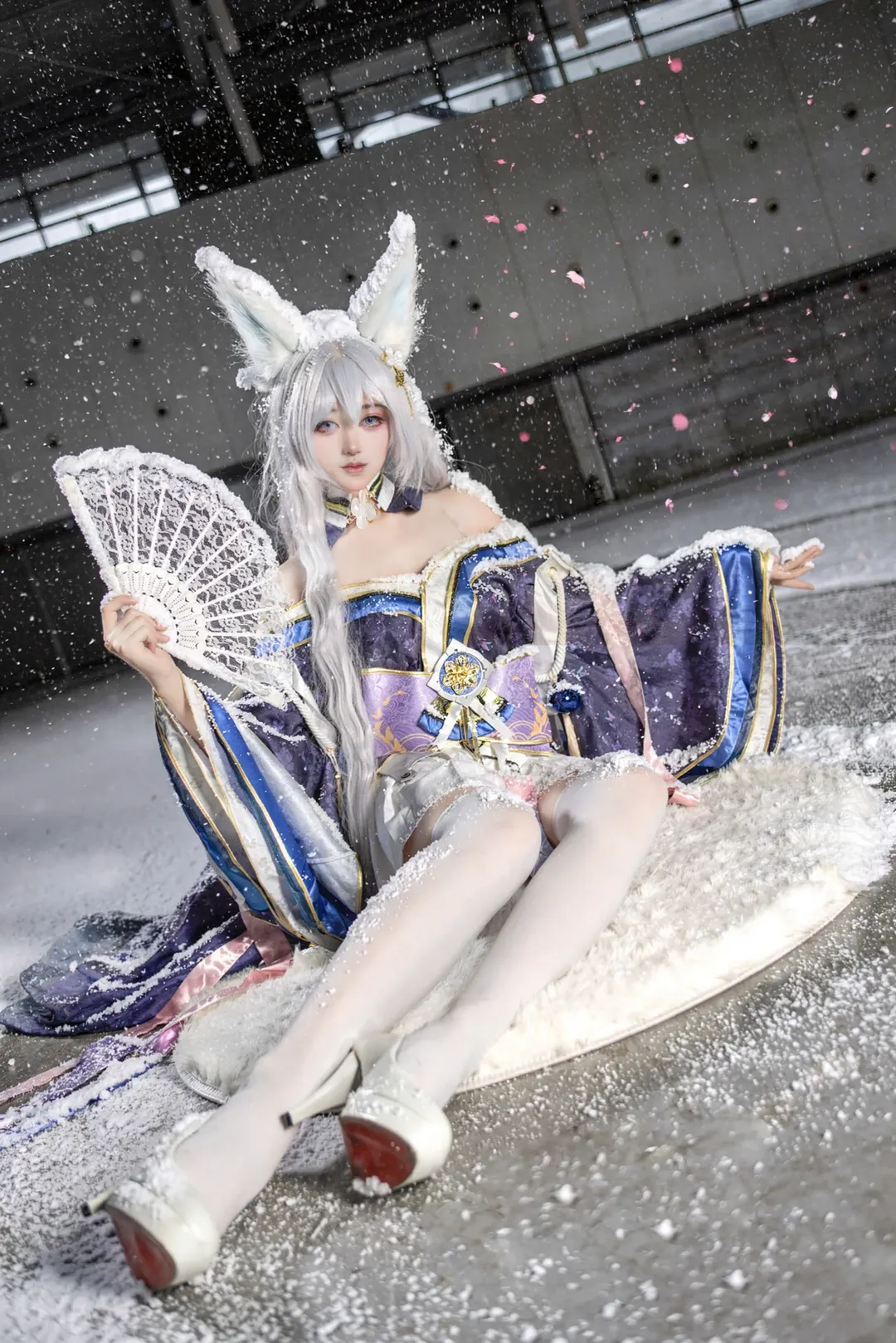 【信浓cos】碧蓝航线雪地慵懒狐影
