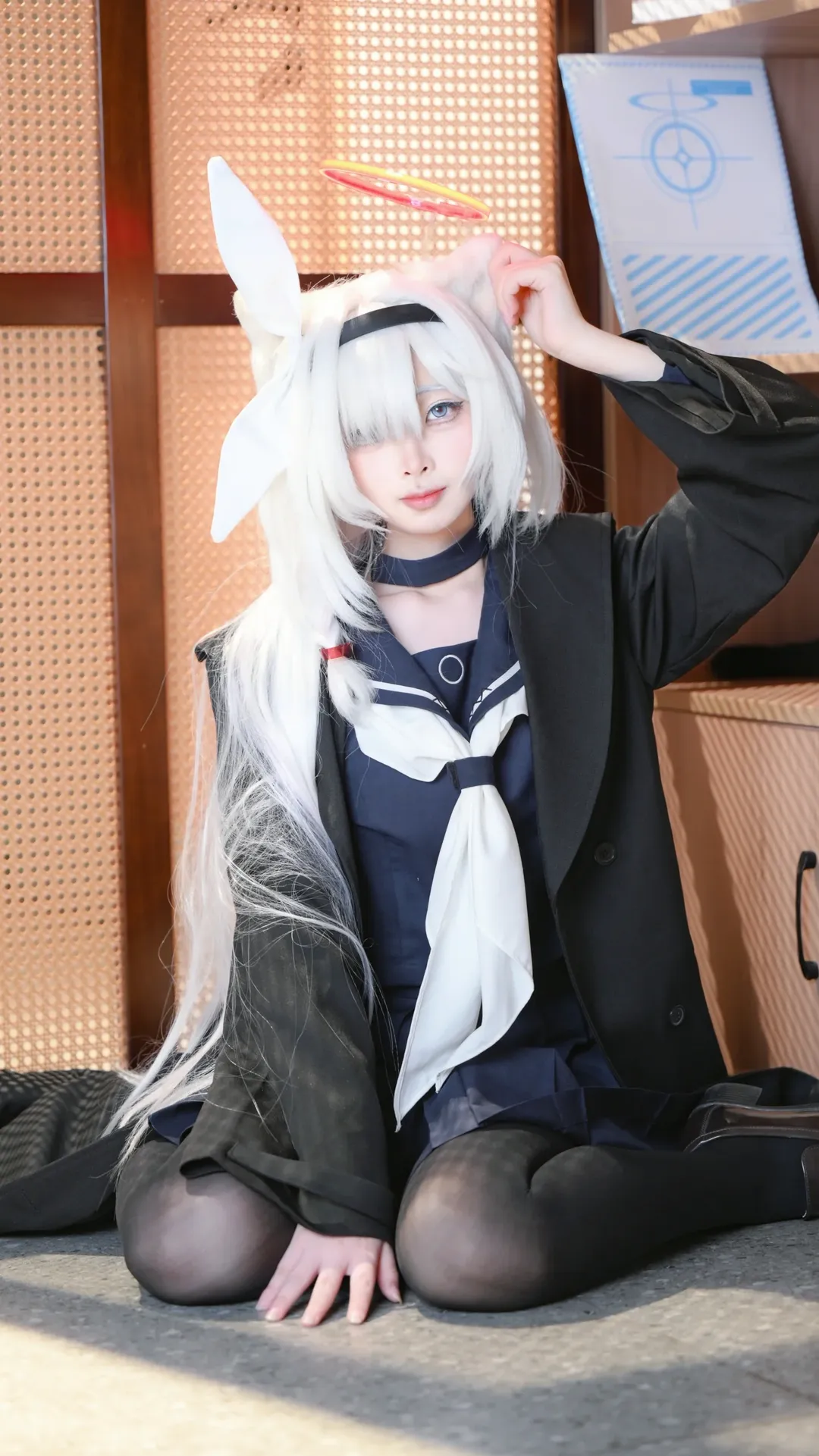【普拉娜cos】蔚蓝档案里的慵懒白猫，阳光下的静谧定格