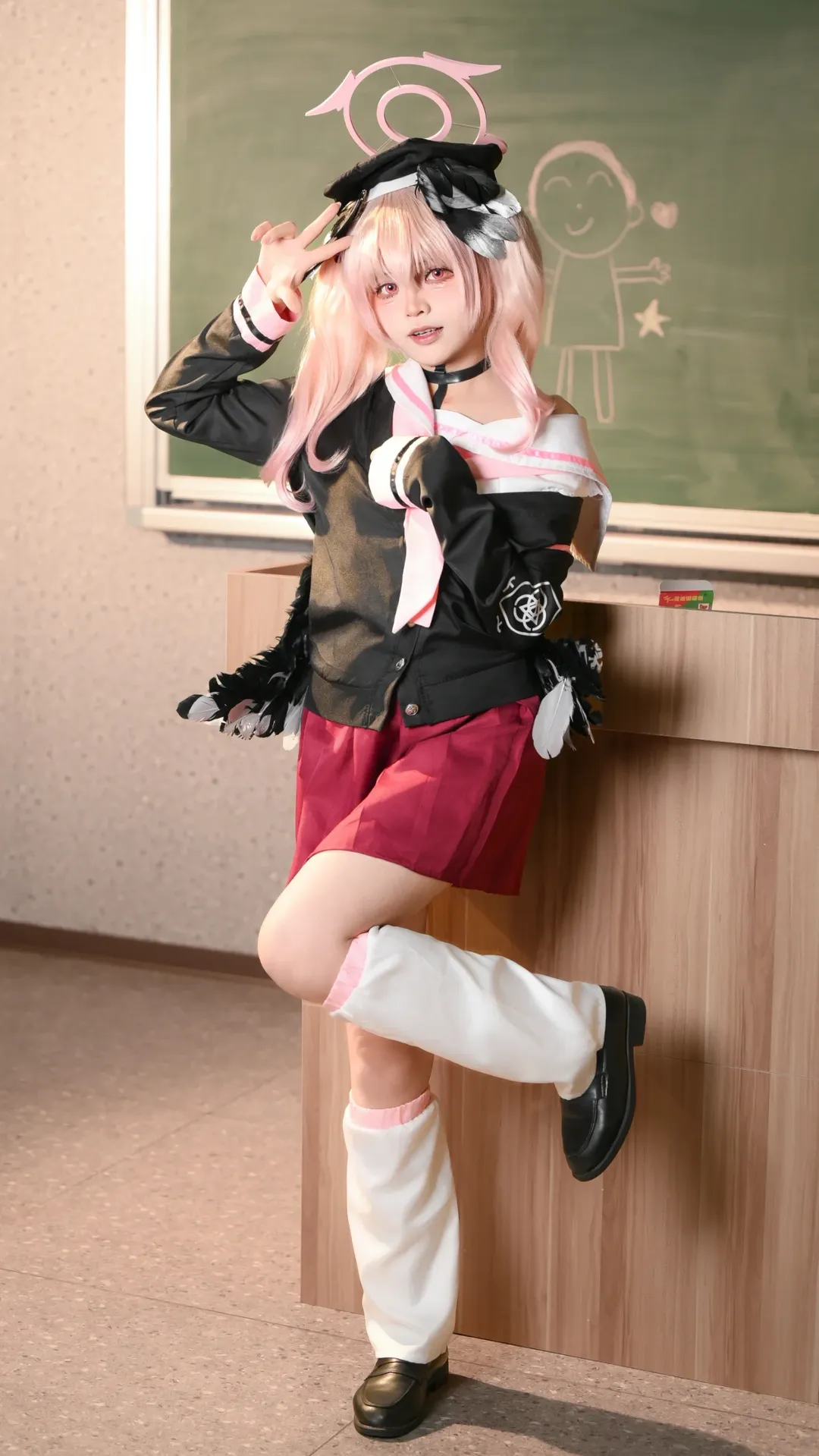 【下江小春cos】蔚蓝档案里的活泼少女，教室中的春日气息 - 第 2 张