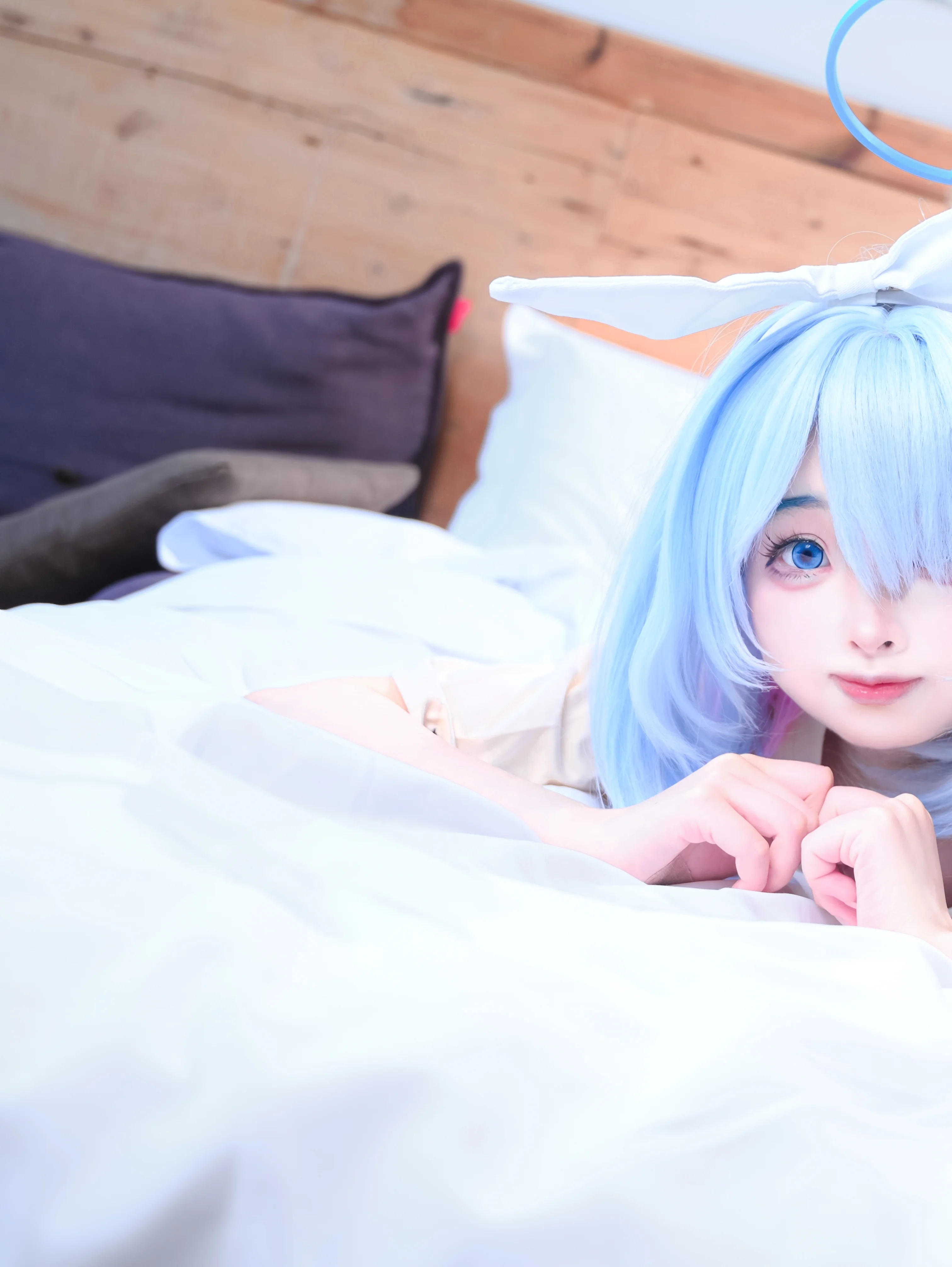 【阿羅娜cos】蔚藍檔案三週年，換上睡袍躺在床上休息吧 - 第 1 張