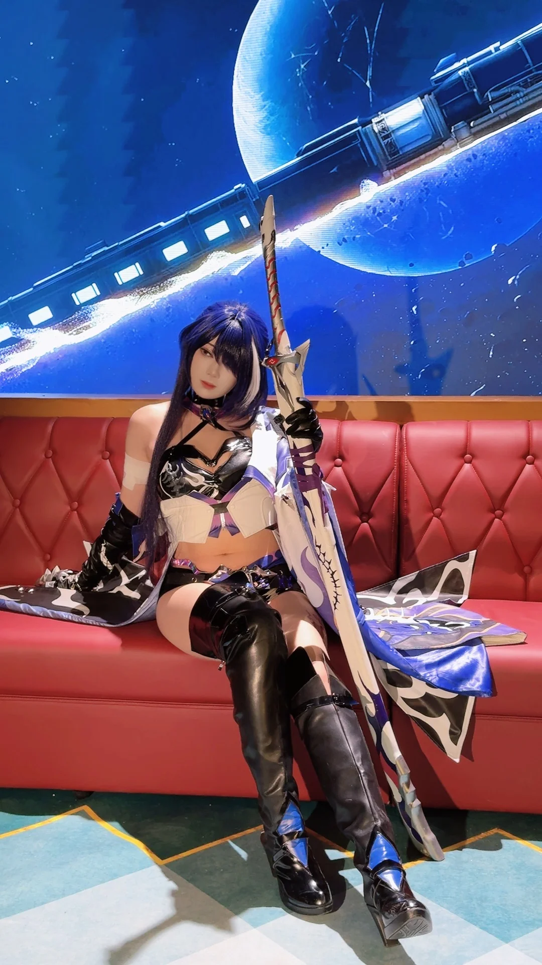 【黄泉cos】崩坏星铁道的雷霆剑锋，定格挥刃瞬间 - 第 5 张