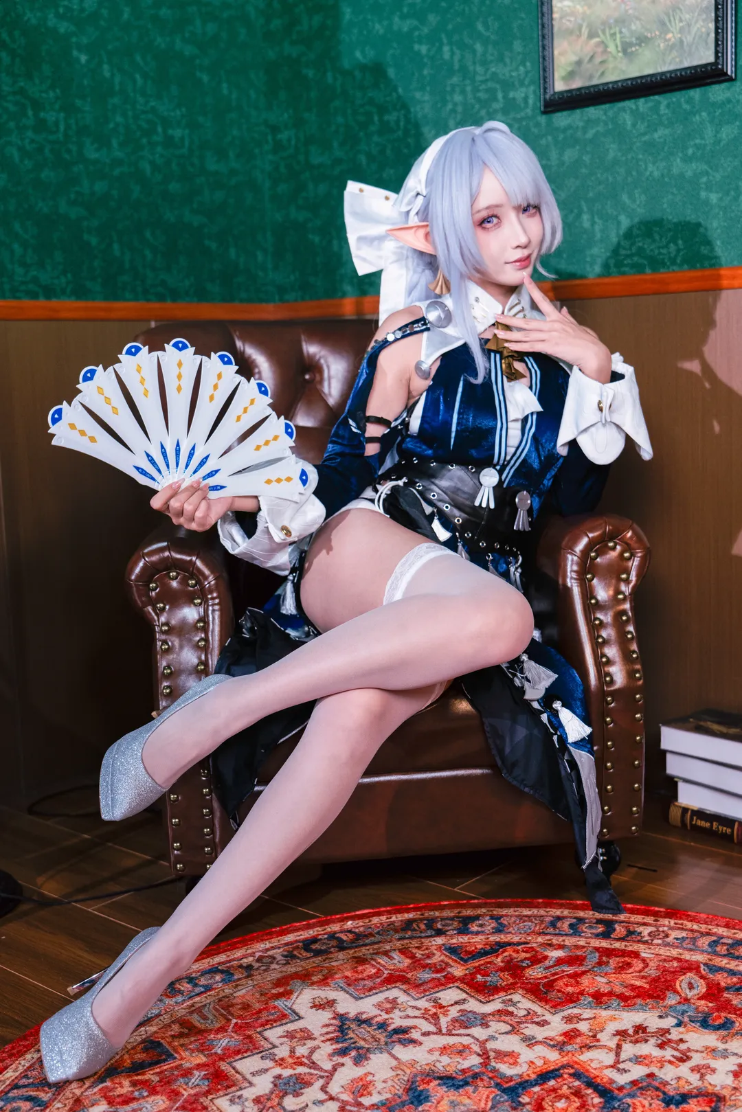 【维琳娜cos】绝区零里魔女与天使交织的优雅姿态 - 第 1 张