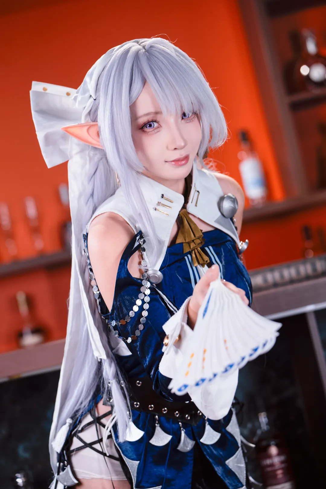 绝区零维琳娜cos 吧台边的妈妈级优雅魅力 - 第 3 张