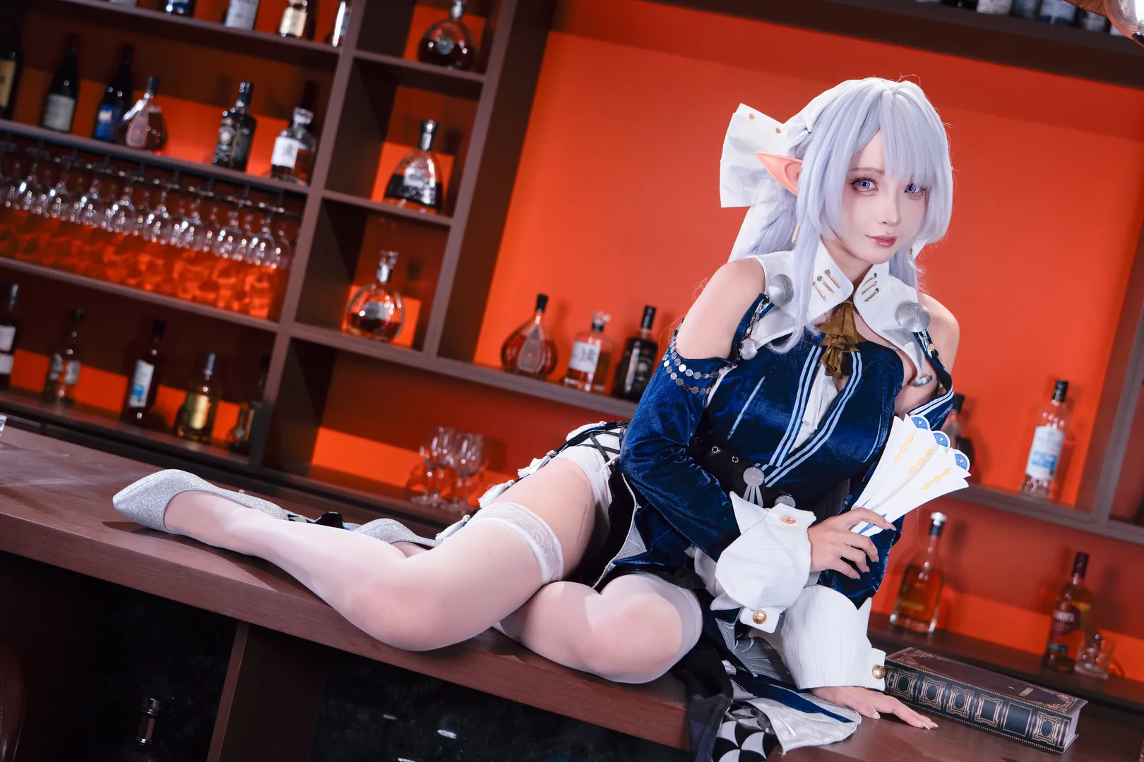 绝区零维琳娜cos 吧台边的妈妈级优雅魅力 - 第 9 张