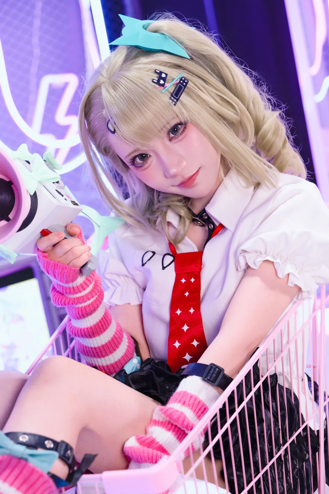 【千夏 コスプレ】ゼンレスゾーンゼロ 妄想エンジェルの被害者担当、今日のとびきりキュートな小悪魔 - 4 枚目