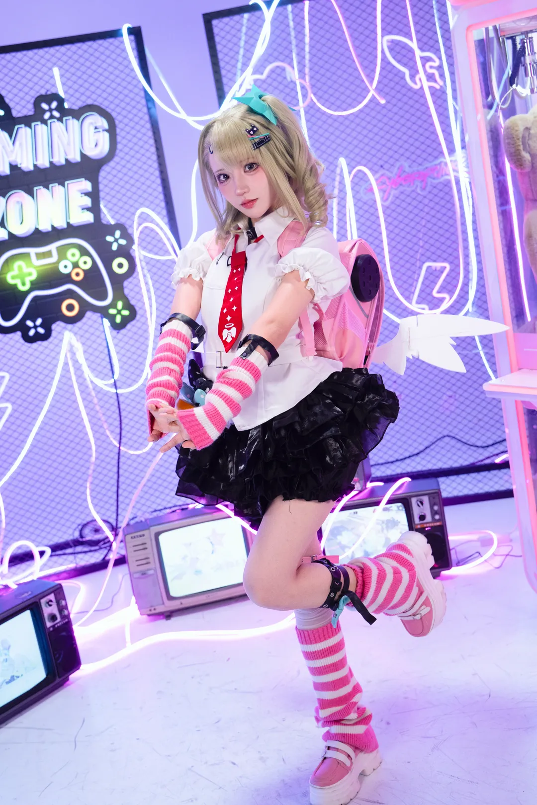 【千夏 コスプレ】ゼンレスゾーンゼロ 妄想エンジェルの被害者担当、今日のとびきりキュートな小悪魔 - 8 枚目