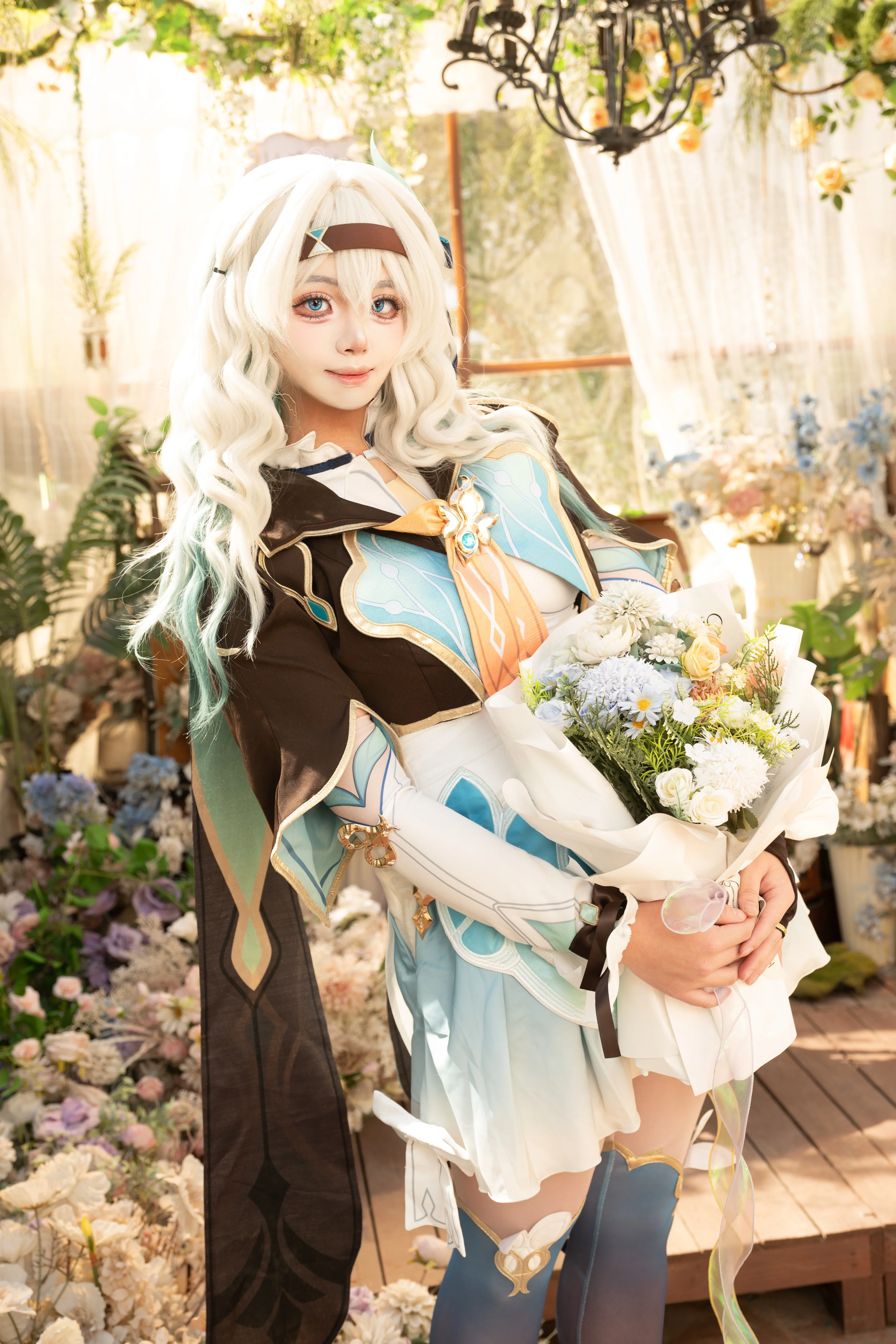 【流萤cos】花房光影中的星核猎手，崩坏星穹铁道角色还原 - 第 1 张